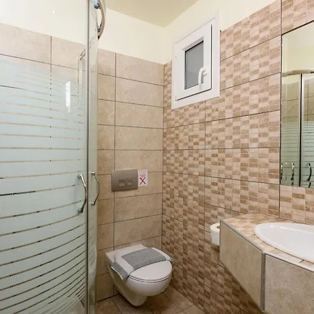 Roula Apartment *
