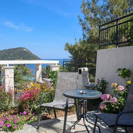 Roula Apartment *