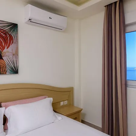 Apartament Roula Koinira